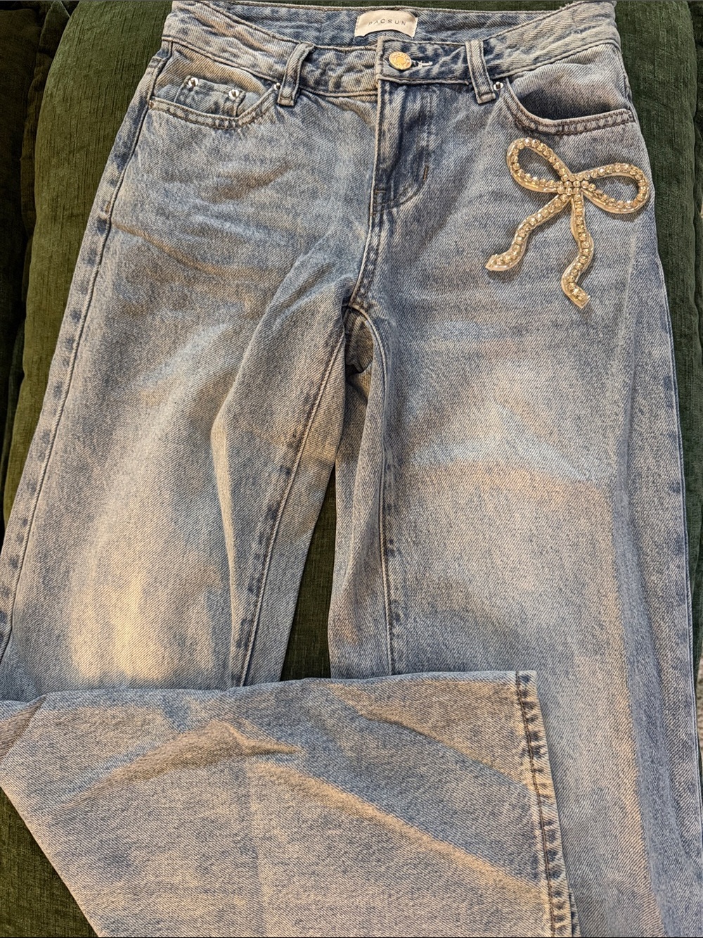 ‘22 waist Pacsun Wash Light Blue Women's Jeans with Rhinestone Bow Accent